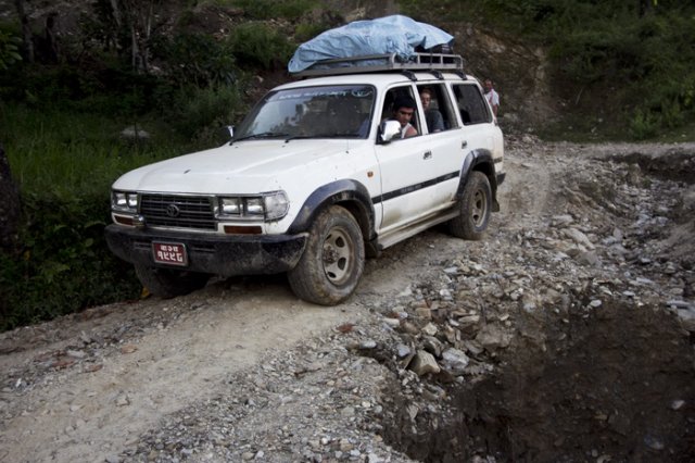 4wd Drive on the Rugged Road